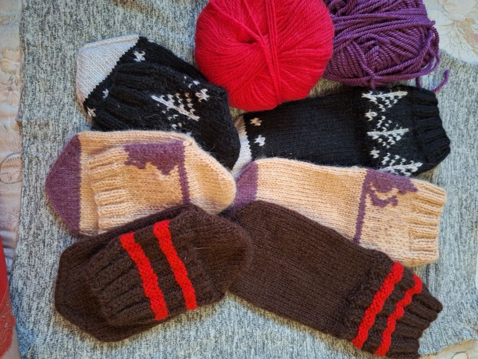 2500.  Носки теплые