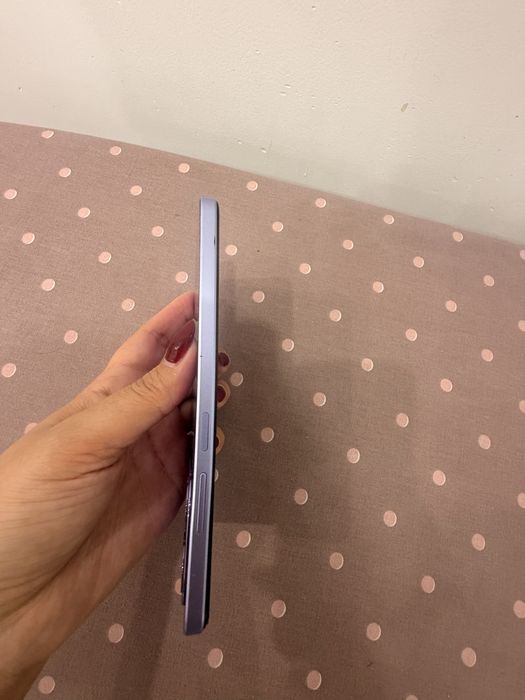OppoA5i фиолетового цвета