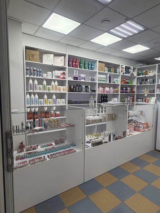 Мебель для бутика