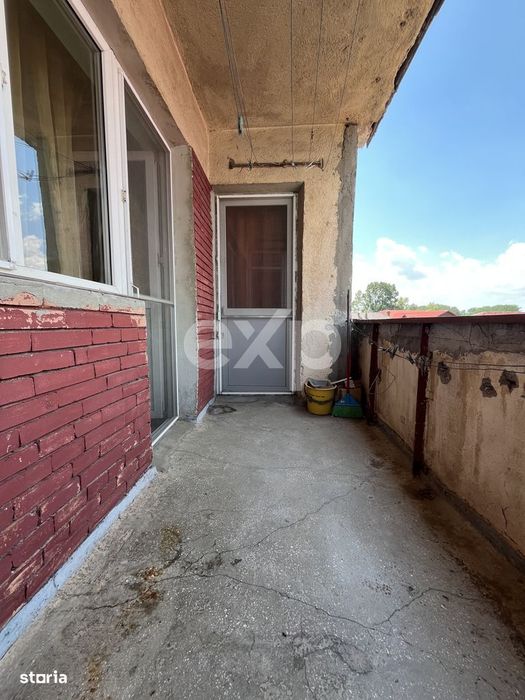 COMISION 0% Apartament 3 camere dec 2 bai etajul 3 central Gaesti