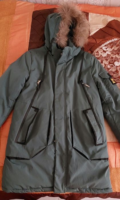 Продам зимнюю куртку