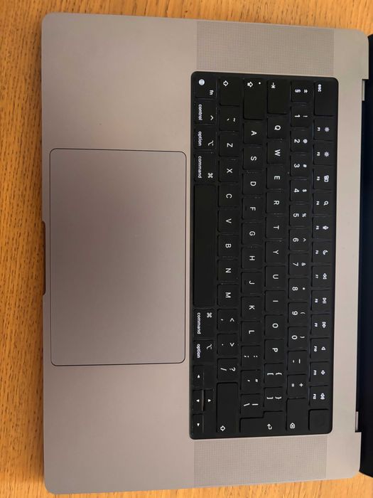 Macbook Pro M1 16inch 32gb ram 1tb ssd