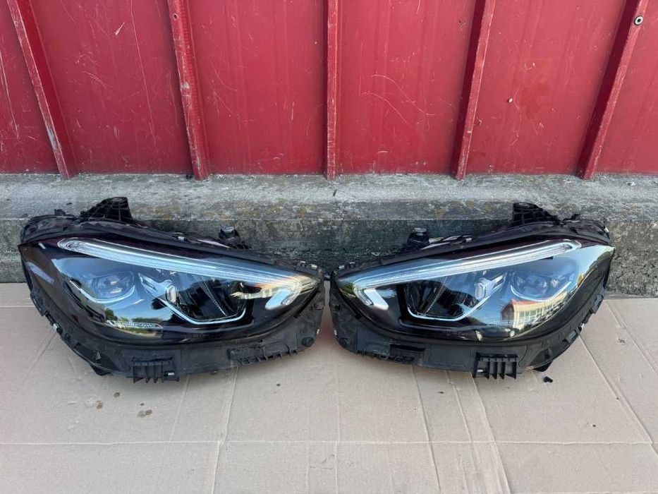 Far Stanga / Dreapta Mercedes Benz C Class W206 High Performance