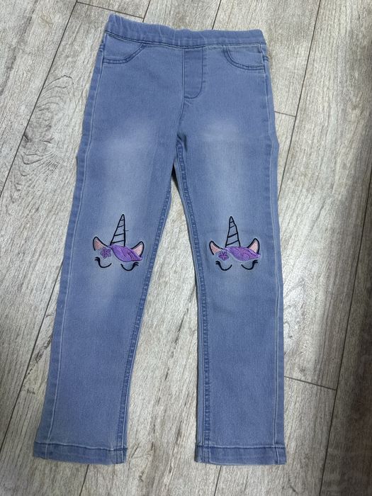 Продам джинсы доя девочки 3-5 лет