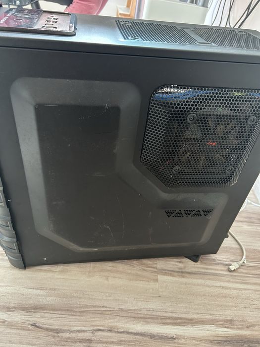 Компютър i7 3.40 ghz 4 ядрен.ssd,16 ram.2gb video .