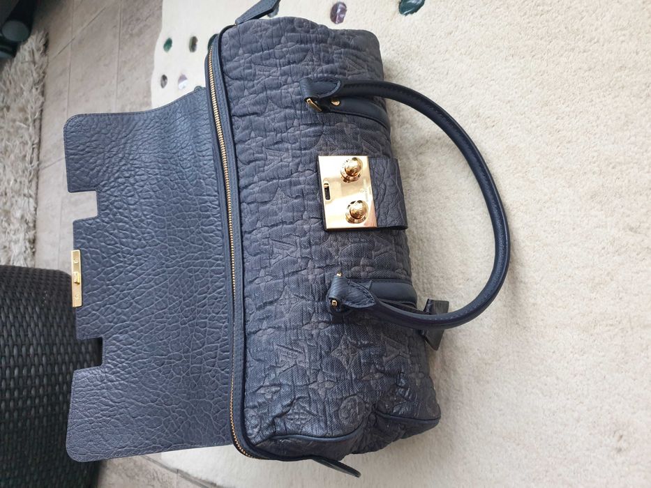 Luis Vuitton poşetă model  Volupte Psyche limited edition.