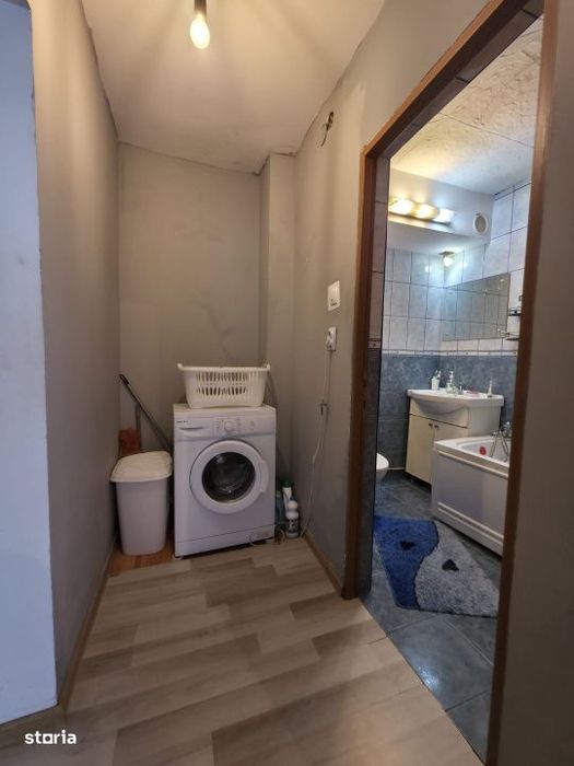 Apartament 3 camere, 50 mp, zona Sasar