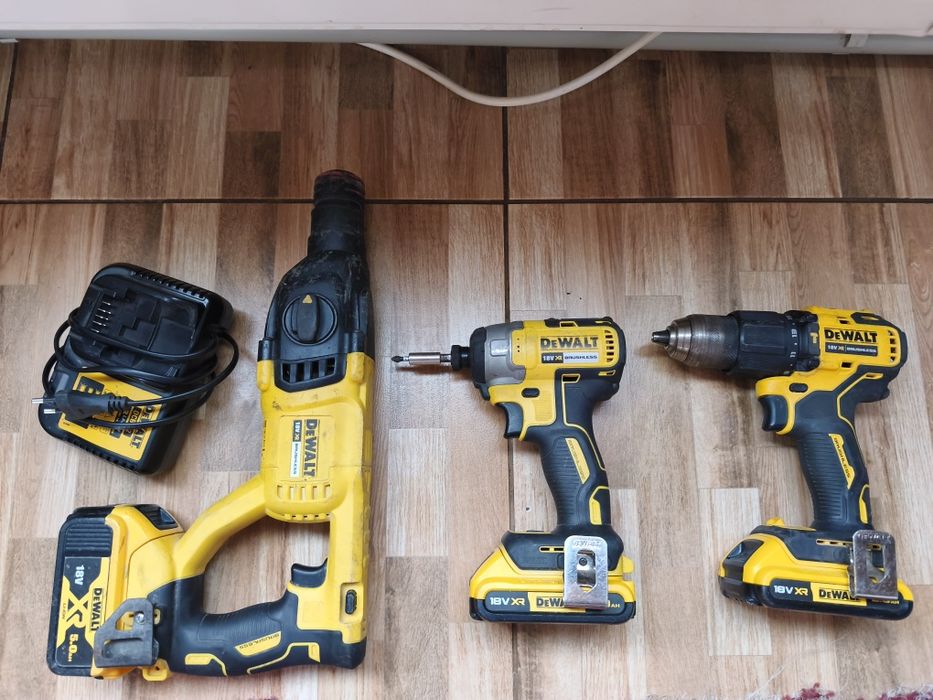 Dewalt pachet scule.