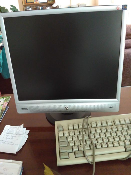 Монитор 19'' продам