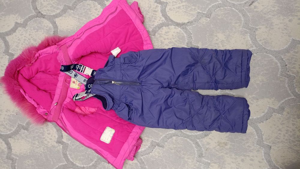 Продам зимние куртки со штанами