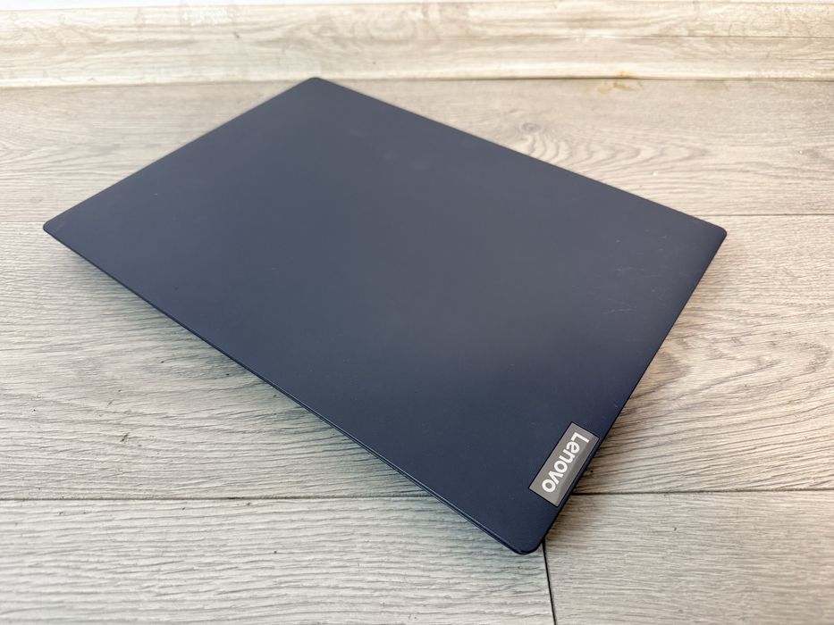 Lenovo V14-IIL I5-1035G1 / 12 Gb Ram/ Nvme 256/ 14” FullHD