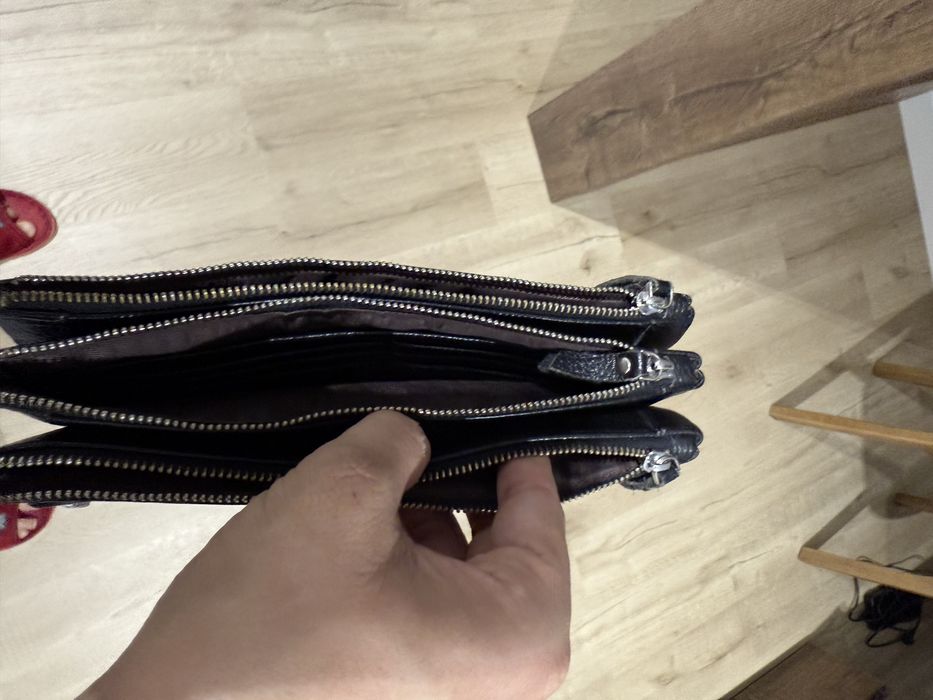 Продаю барсетку.