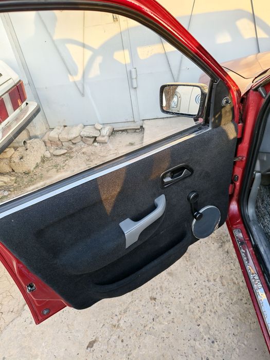 Ford moshina sotlaaadi 800$ naxaadov