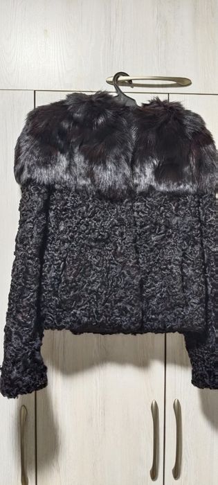 Полушубок каракуль.