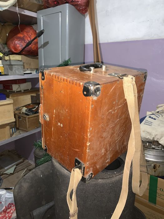 теодолит со штативом и рюкзаком