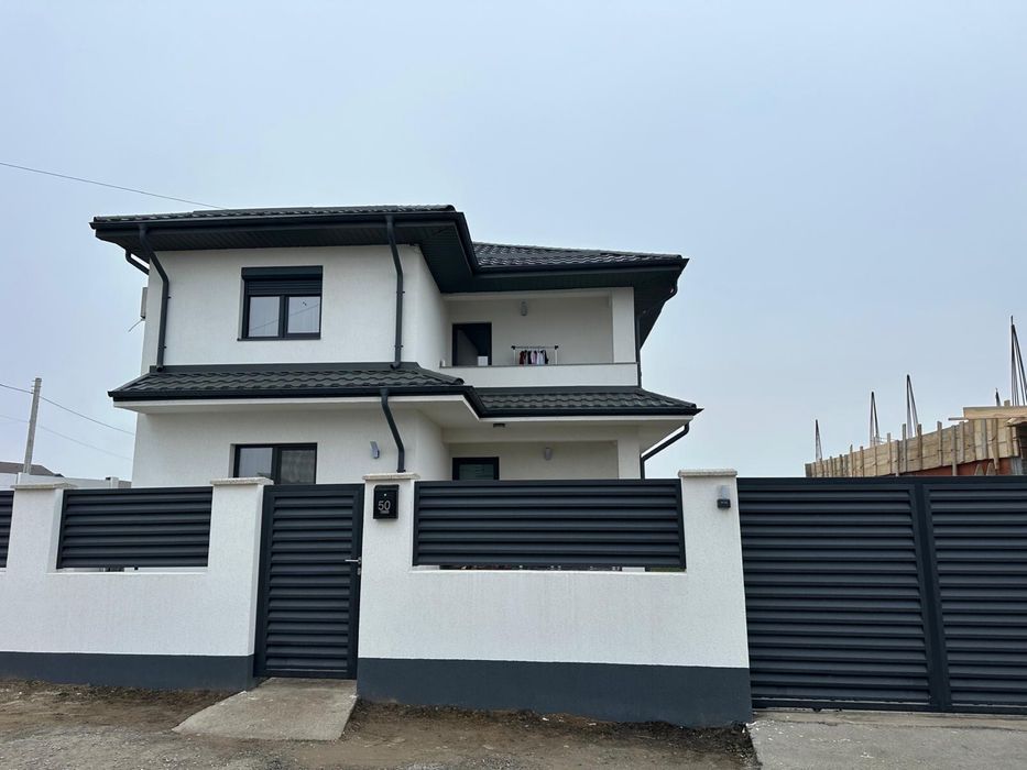 Casa parter plus etaj zona Selgros