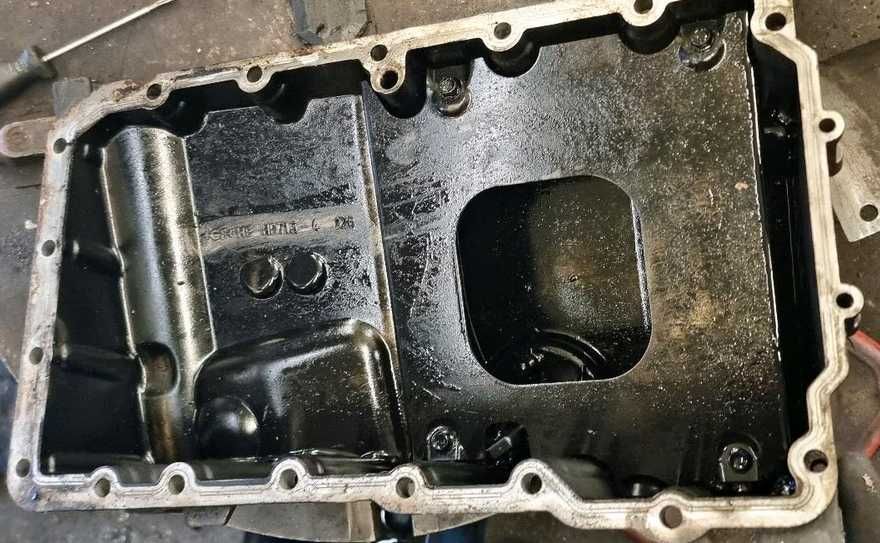 Baie Ulei Bmw M47 163 122 cai , distributia in fata e90 e87 seria 1 3