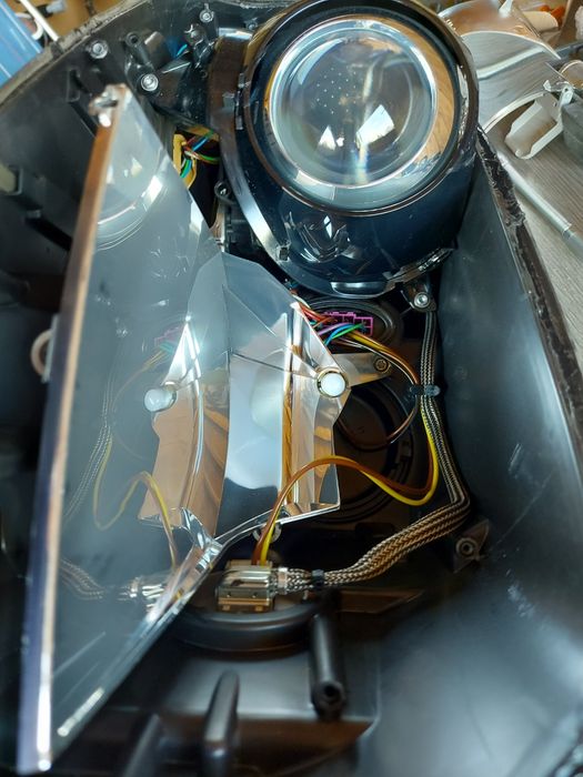 Schimb/reparatie DRL SKODA OCTAVIA 3