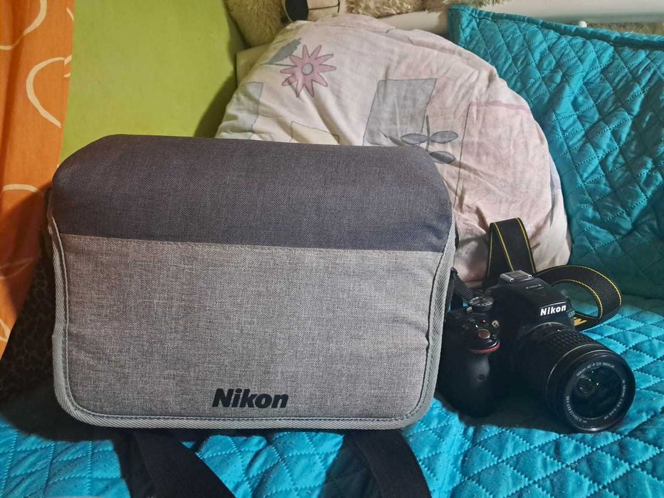 Aparat foto Nikon D5300 cu 9000 de cadre (cu cutia originala)