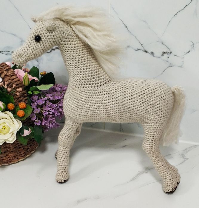 Вязаные лошадки.