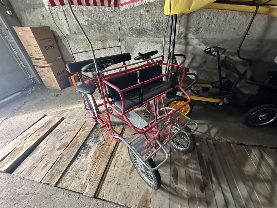 Велосипед семейный четырехместный аттракцион