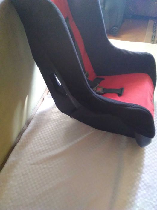 Детско столче за кола Chipolino