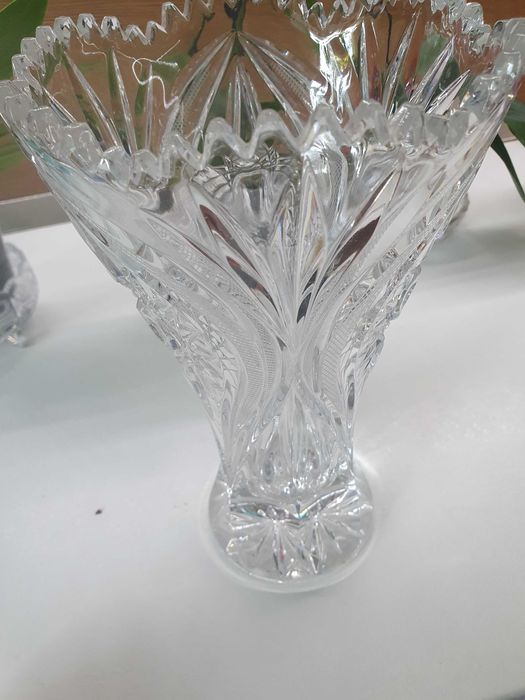 ваза от масивен кристал