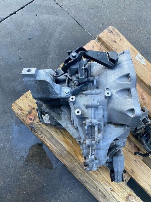 Cutie de viteze manuala 1.6 114cp euro 5 VOLVO S40 V50 C30 C70 2010-2013 1285227 AV6R7002MJ 36011557