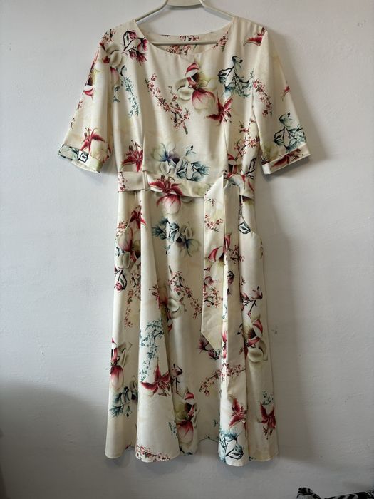 Платья для офиса