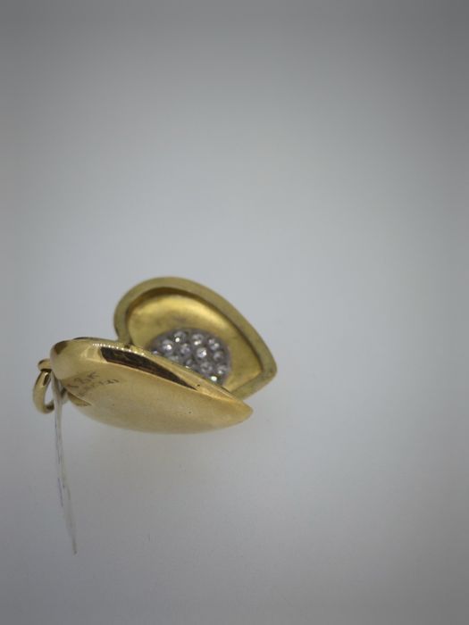 Pandantiv  locket (se deschide pt poza)aur 18k 6.23gr  diamante naturale (r)