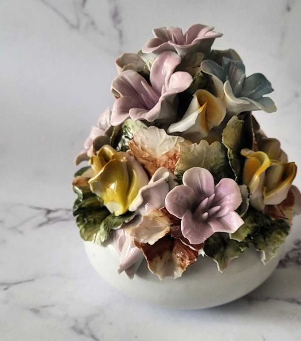 Антикварни порцеланови статуетки