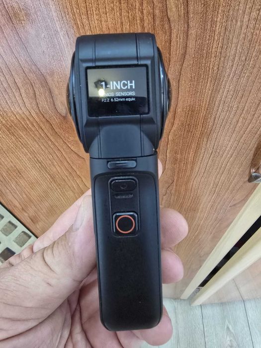 Insta360 One RS 360 1 inch Edition + carcasa subacvatica si telecomanda GPS