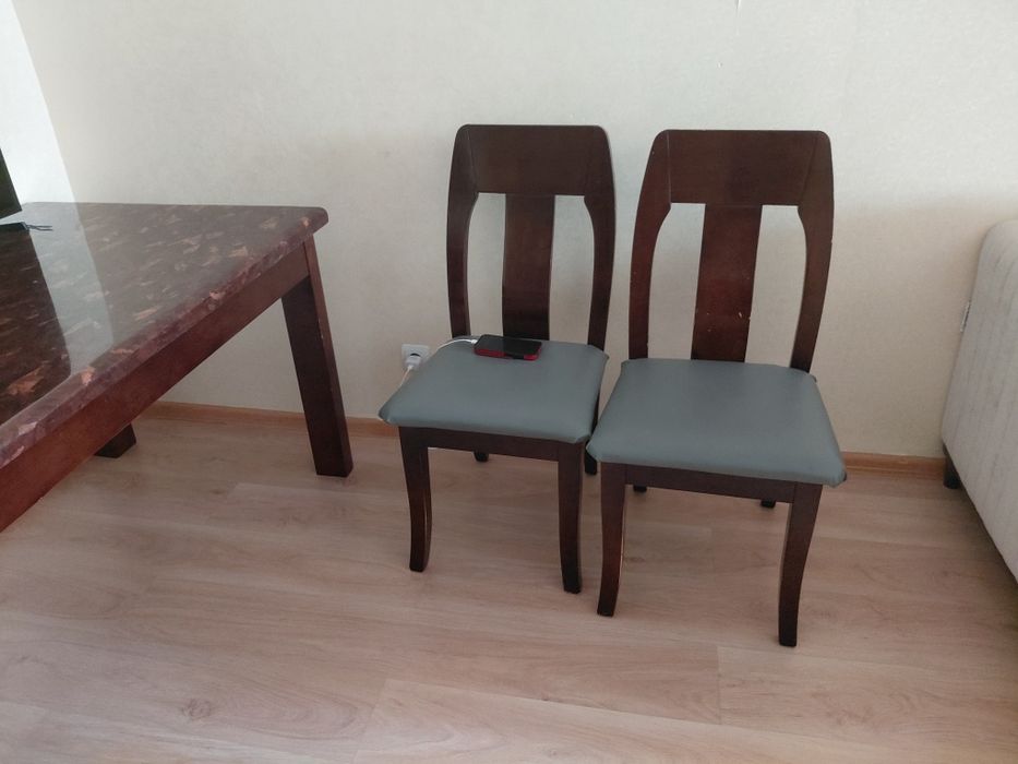 Продам стол со стулями