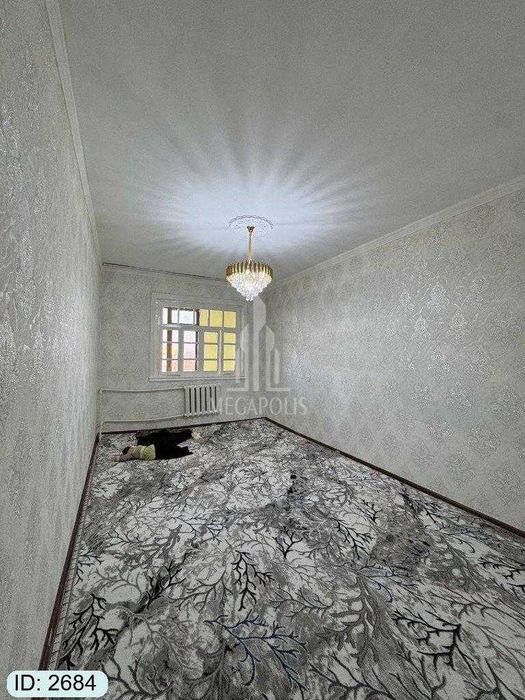 6 mikr somiy alpomish tarafda 2 xona kvartira sotiladi №2684