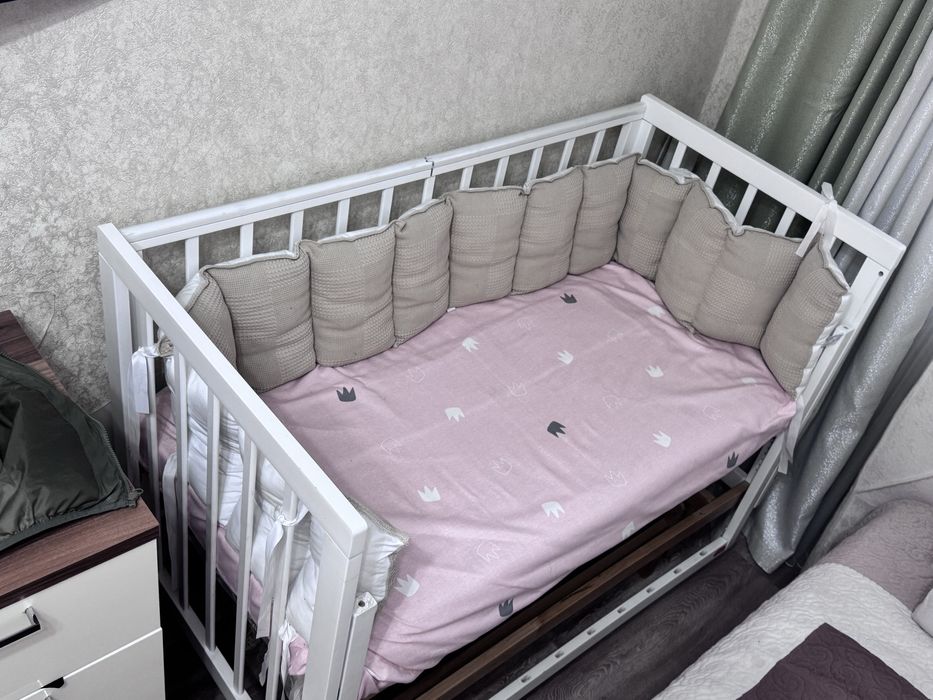 Кроватка деревянная