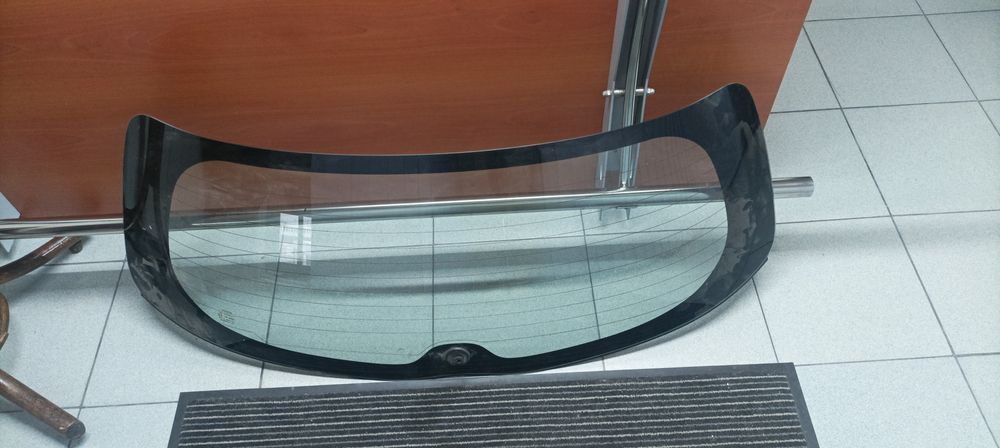 стъкло задно  5та врата панорамно Toyota Yaris 2020г