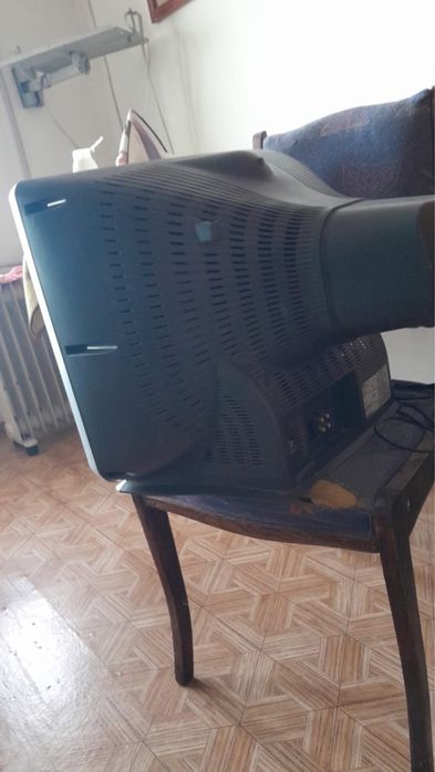 Продам телевизор