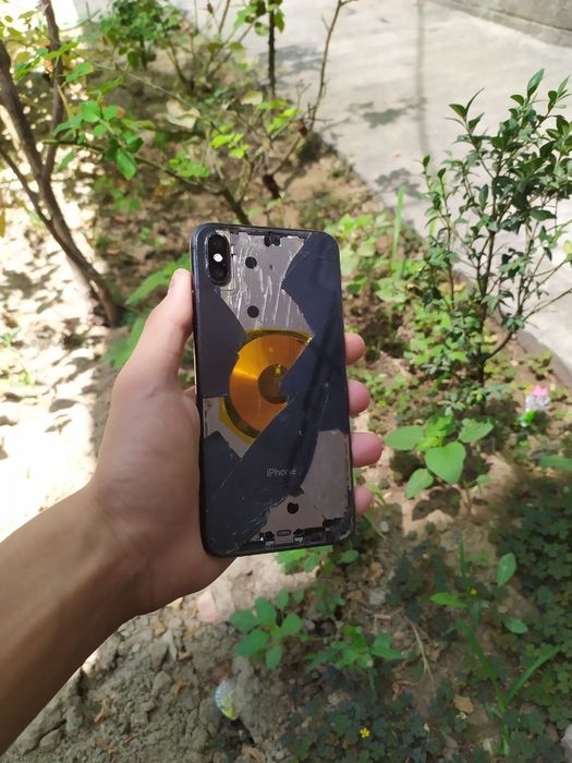 iPhone xs max 256GB srochna arzonga sotiladi