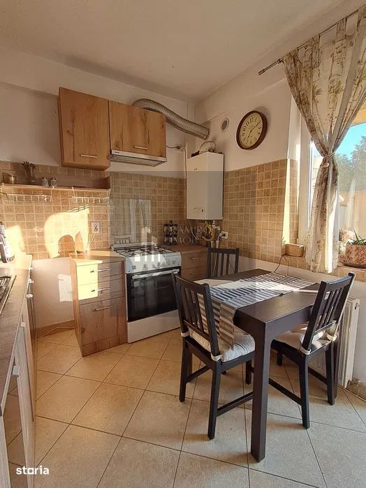 Apartament 2 camere, Aparatorii Patriei, curte proprie, centrala
