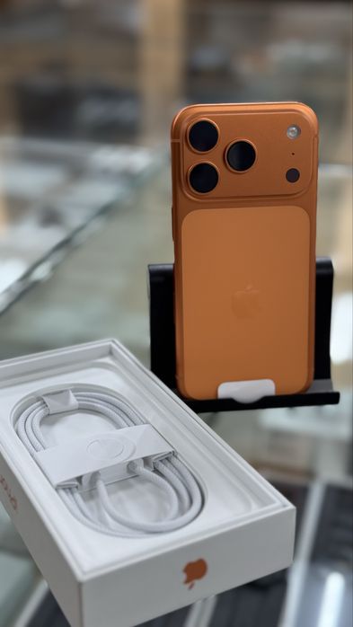 iPhone 17 pro, 256GB, 100%, E-sim