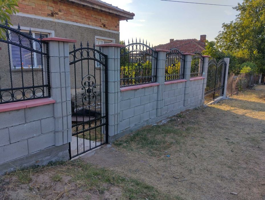 Ковано желязо огради парапети врати