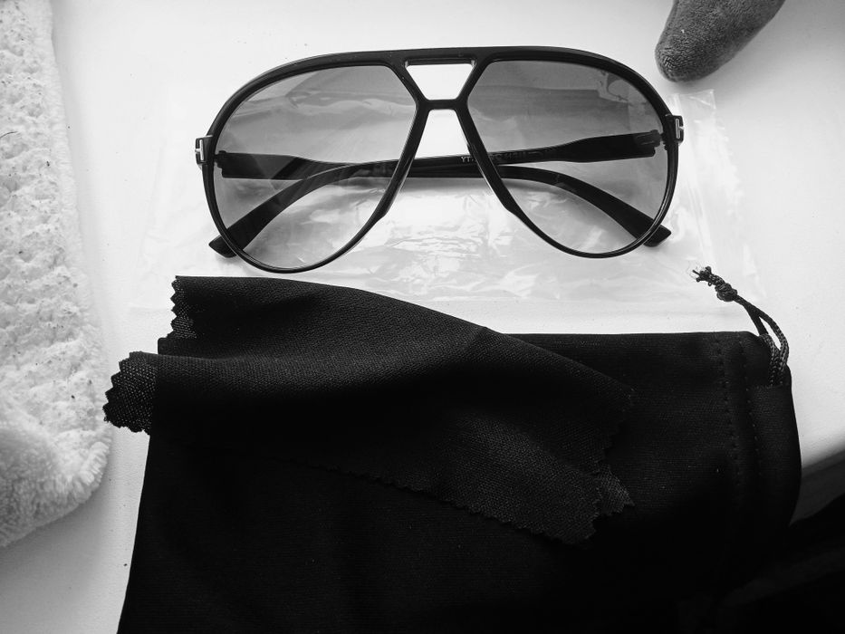 Продаю новые очки (мешочек, тряпочка)