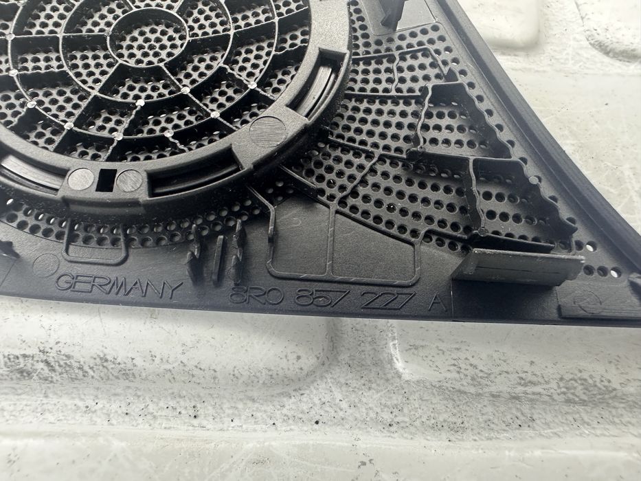 Решетки табло BANG&OLUFSEN AUDI Q5 SQ5 8R 8R0857228A 8R0857227A