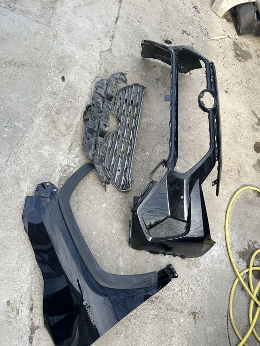 Bară față.aripă dreapta față toyota raw 4.