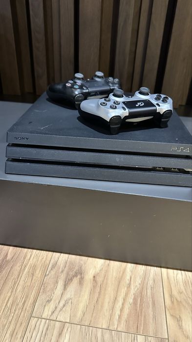 Consola Playstation PS4 + controller + dock station