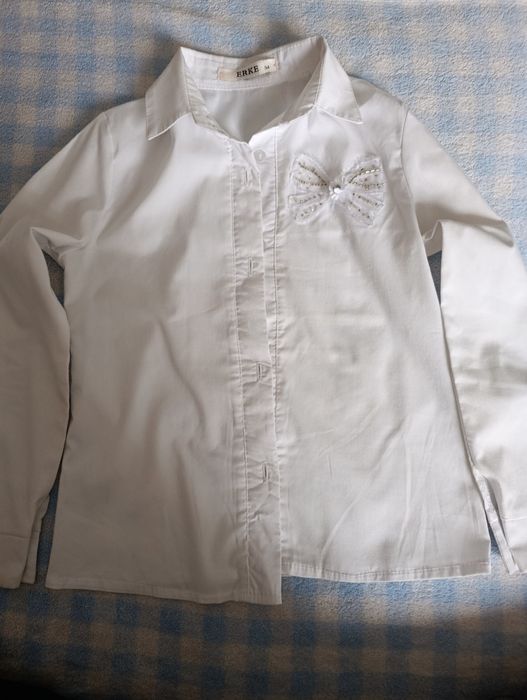 Продам кофточку школьную