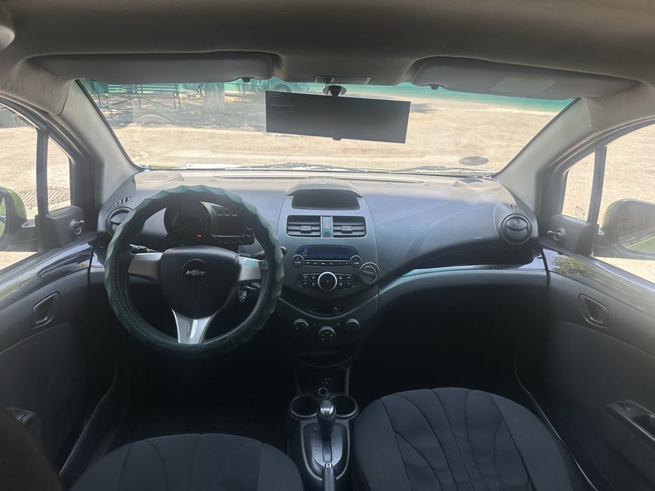 Spark 2012 zavod aftamat 233000 km