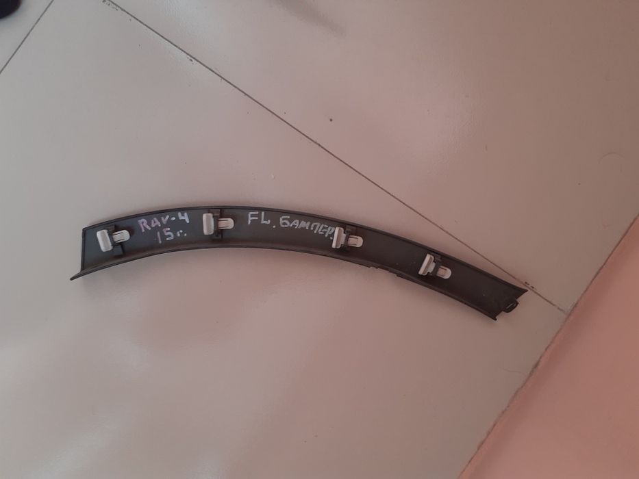 Молдинг на крыло рав 4