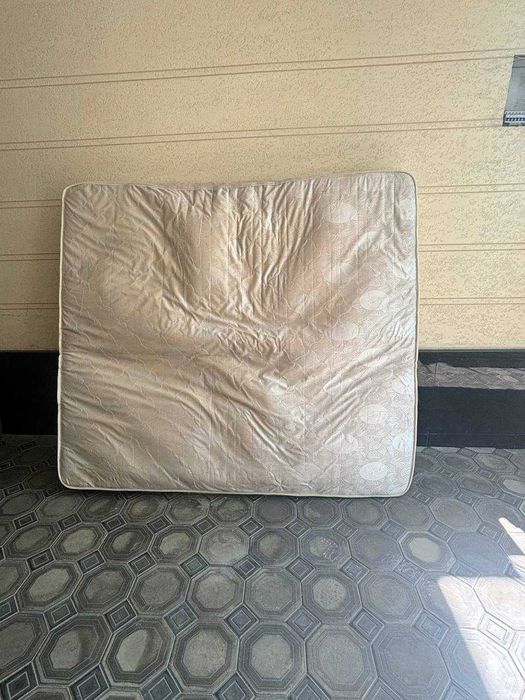 Матрас, отдам даром