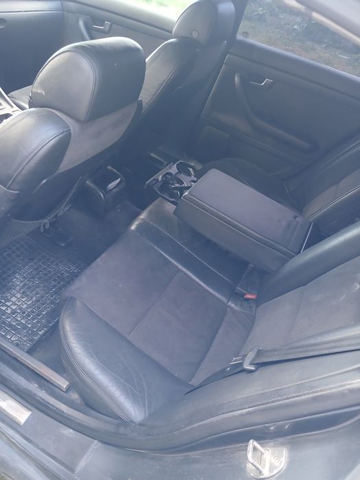 Vând audi a4 b6 215cp